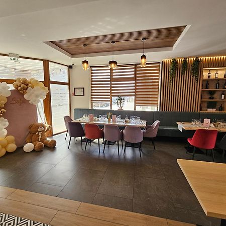 Hotel Bulevard Făgăraş 외부 사진