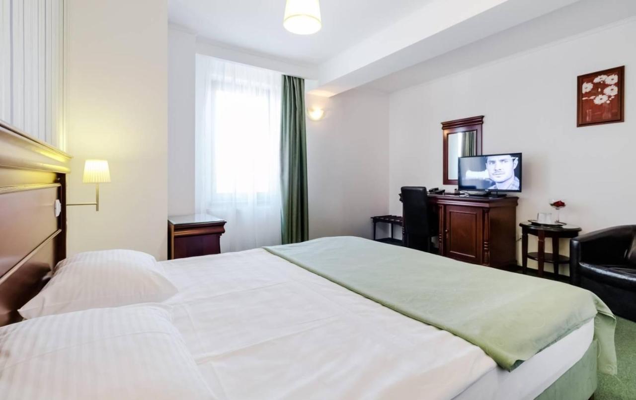 Hotel Bulevard Făgăraş 외부 사진