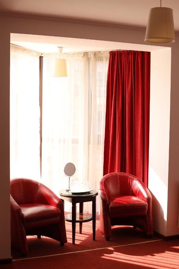 Hotel Bulevard Făgăraş 외부 사진