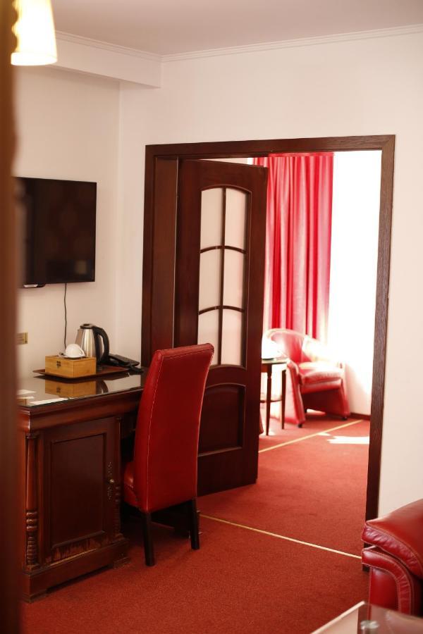 Hotel Bulevard Făgăraş 외부 사진