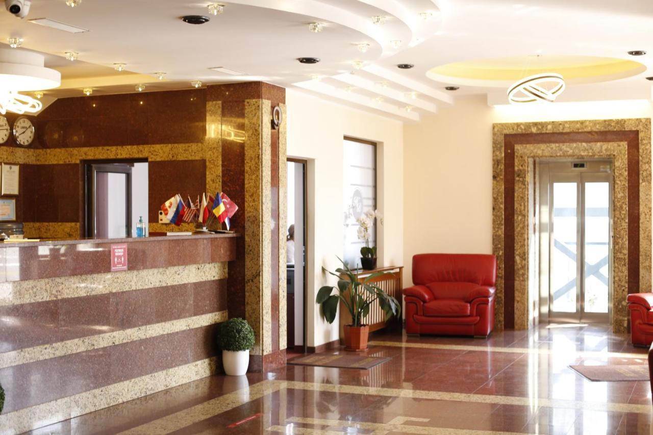 Hotel Bulevard Făgăraş 외부 사진