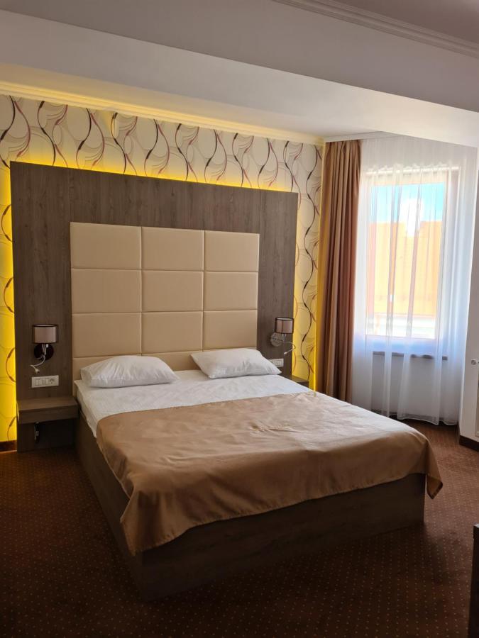 Hotel Bulevard Făgăraş 외부 사진