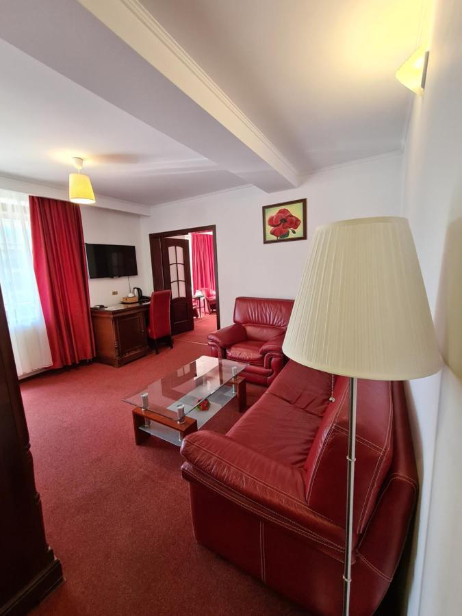 Hotel Bulevard Făgăraş 외부 사진