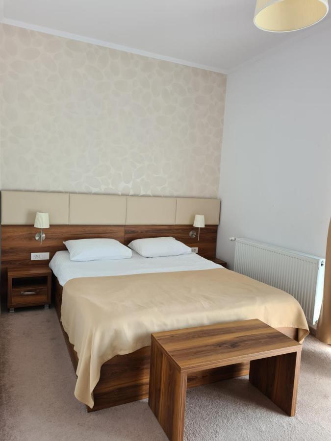 Hotel Bulevard Făgăraş 외부 사진