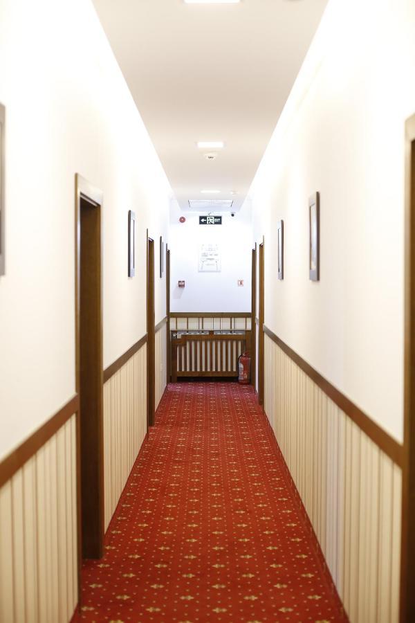 Hotel Bulevard Făgăraş 외부 사진