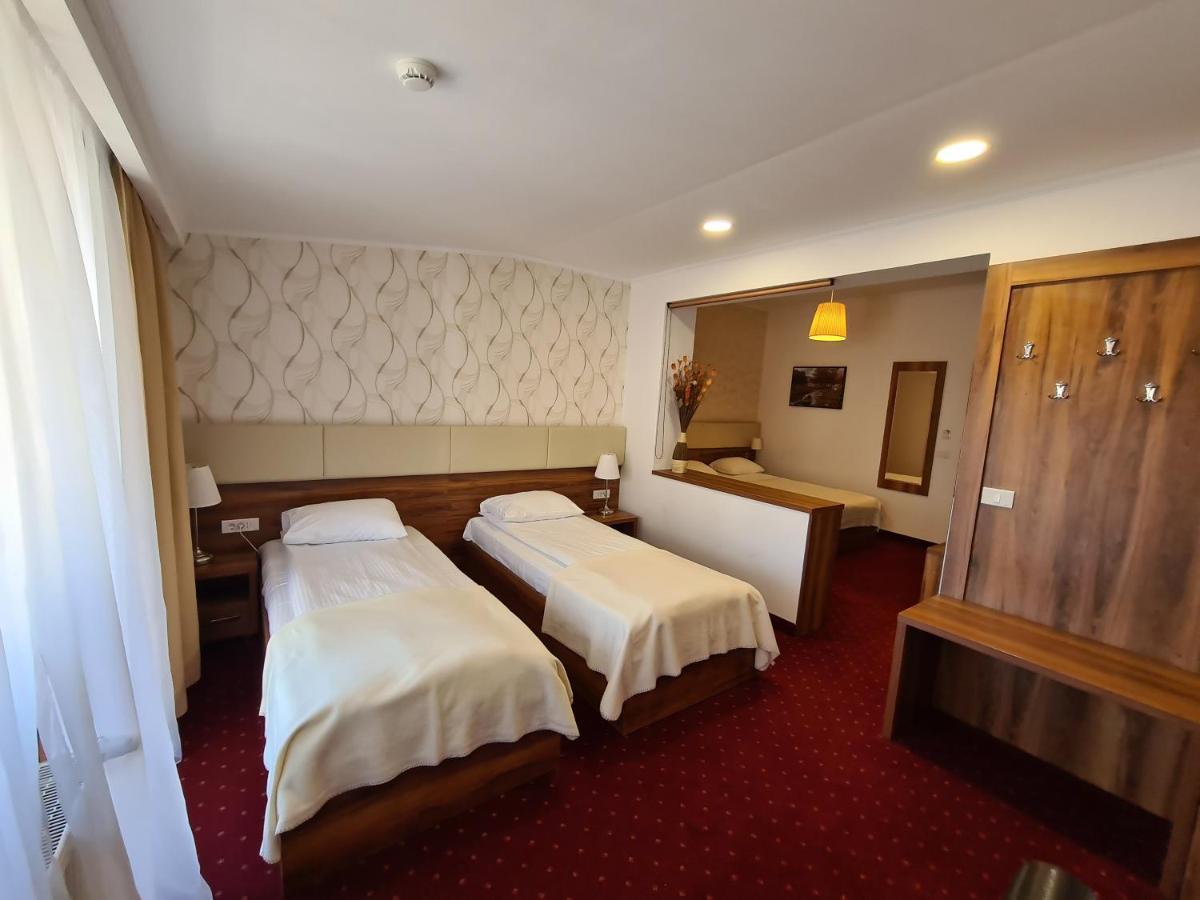 Hotel Bulevard Făgăraş 외부 사진