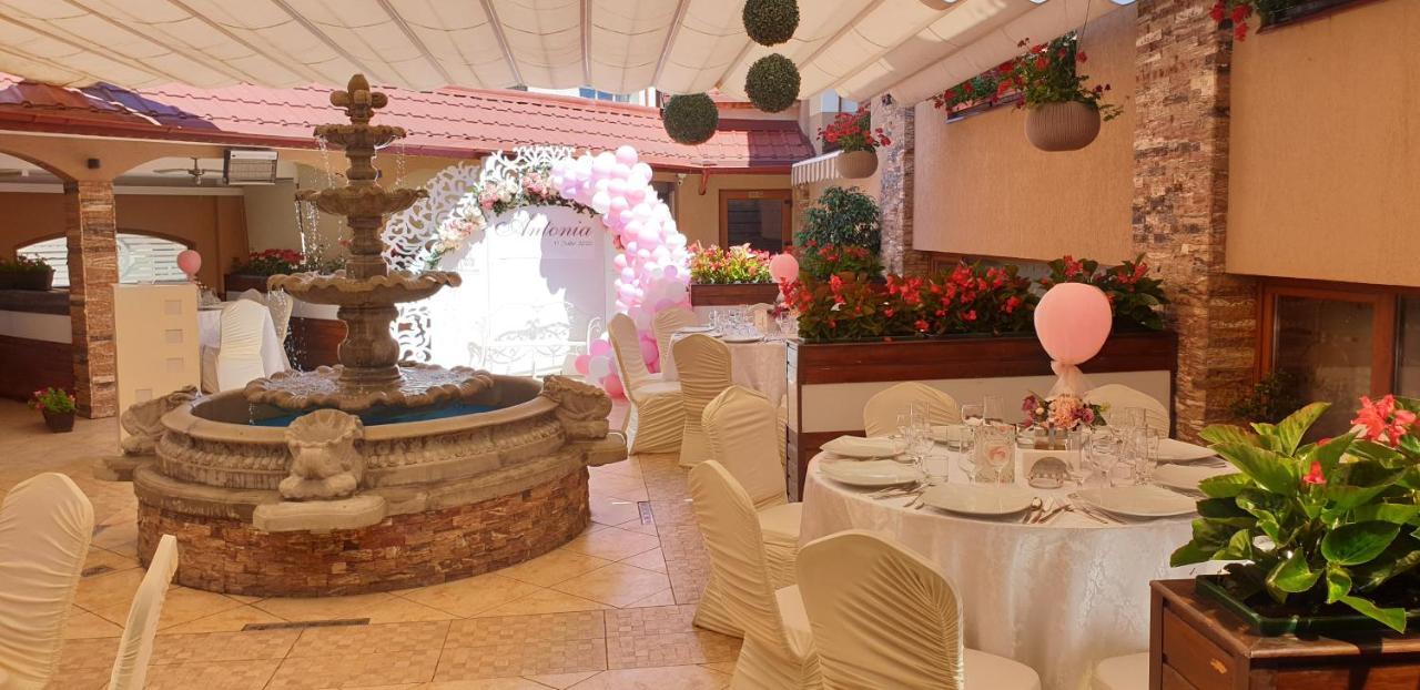 Hotel Bulevard Făgăraş 외부 사진