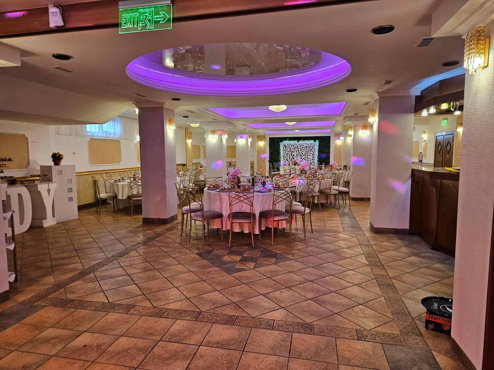Hotel Bulevard Făgăraş 외부 사진