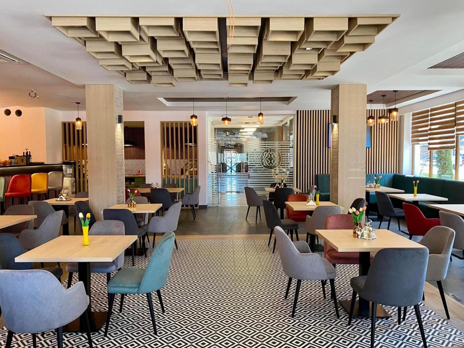 Hotel Bulevard Făgăraş 외부 사진
